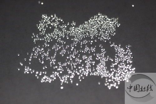 寿光金属表面处理厂喷砂玻璃微珠清理